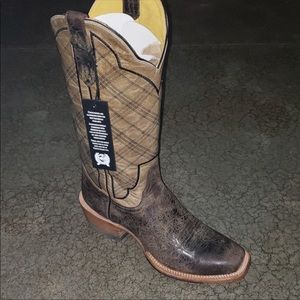 Cinch boots women’s size 6 width B